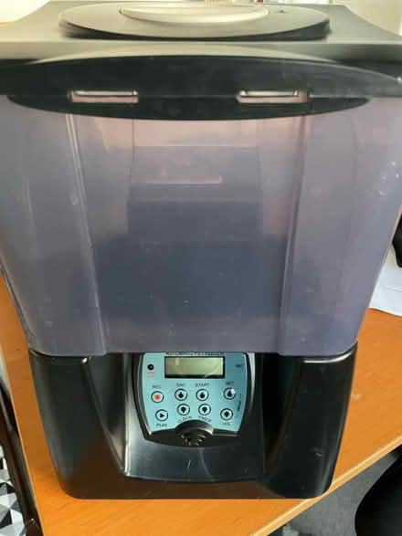 Photo of free Automatic cat feeder (E8 St Marks Rise area) #2