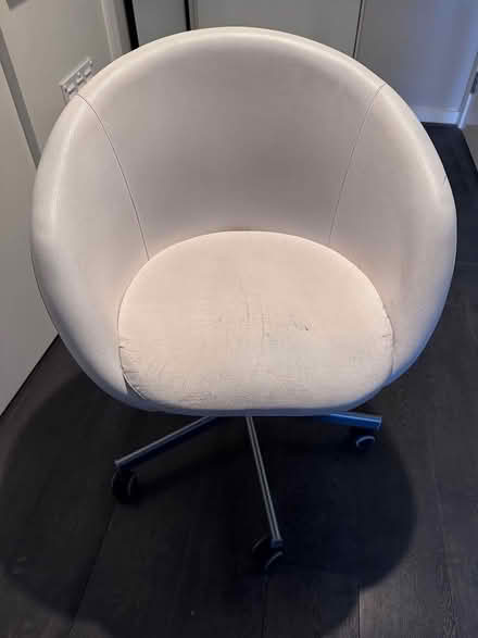 Photo of free Ikea white swivel chair (Greenwich, SE10) #1