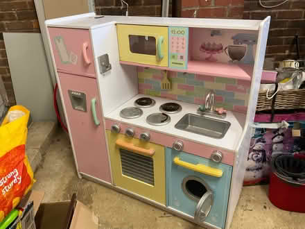 Photo of free Kids play kitchen (Harpenden AL5) #1