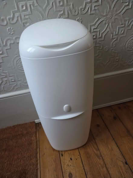 Photo of free Anglecare nappy bin (Perry Vale SE23) #1
