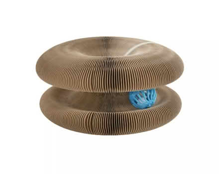 Photo of free cat scratcher toy with ball (Bellevue crossroads) #1