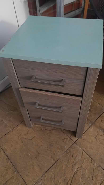 Photo of free side drawers (diss) #1