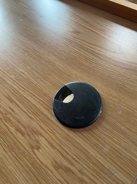 Photo of free Large desk (5miles S of Bury St Eds) #3