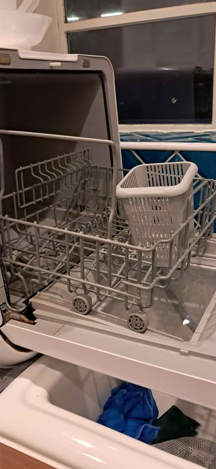 Photo of free Comfee Table Top Dishwasher (Richmond TW9) #2