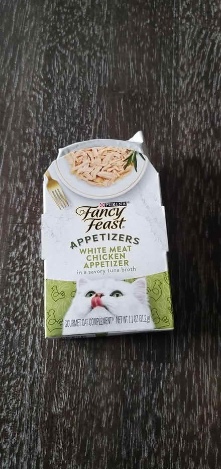 Photo of free Cat food/treats (Springfield - Scenic Hills) #2