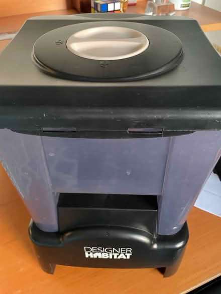 Photo of free Automatic cat feeder (E8 St Marks Rise area) #1