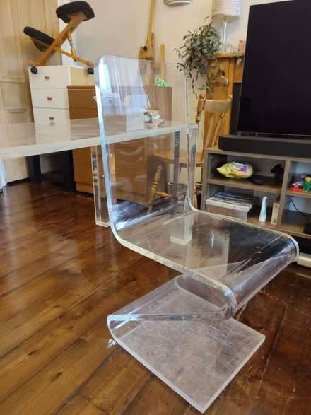 Photo of free Acrylic Dining Set (Mount Florida G42) #1
