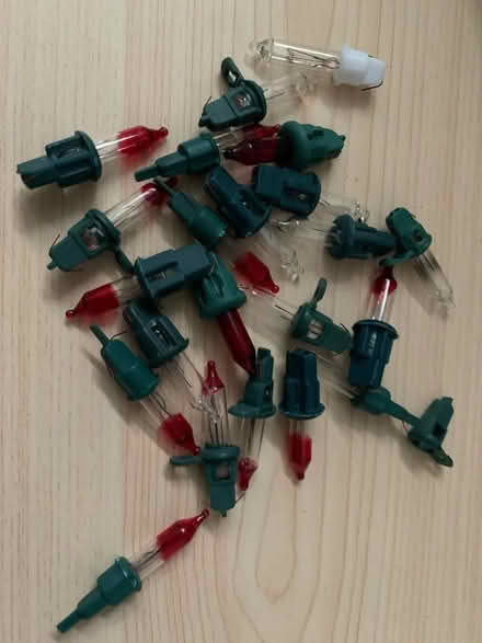 Photo of free Replacement bulbs (St. Clair & Victoria Park) #1