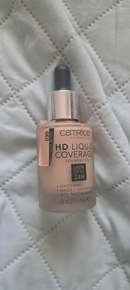 Photo of free Catrice foundation (RG302) #1