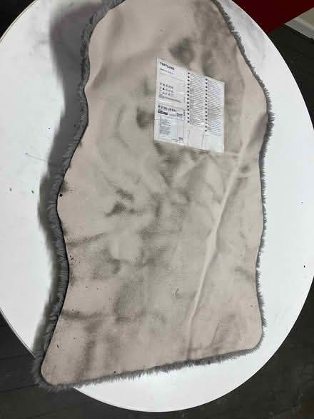 Photo of free “Sheep-skin” rug (CV21 Rugby) #2