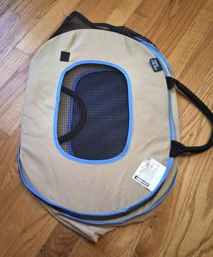 Photo of free Small pet carrier, foldable (Cambridgeport, near Dana Park) #2