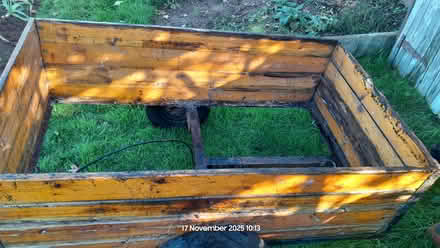 Photo of free Trailer (Kenilworth near Tiltyard Pub) #3