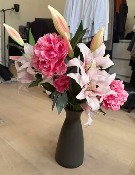 Photo of free Fake flowers - very realistic (South Kensington SW7) #1