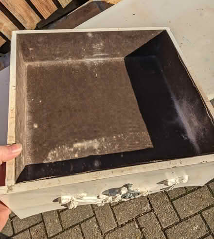 Photo of free Dresser & Mirror Set (Needs TLC) (PL4 Greenbank.) #4