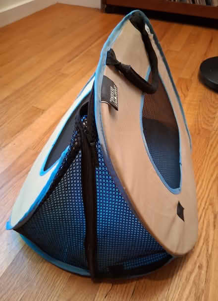 Photo of free Small pet carrier, foldable (Cambridgeport, near Dana Park) #1