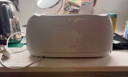 Photo of free Toaster - hardly used (South Kensington SW7) #1