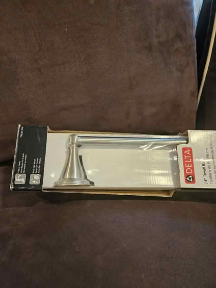 Photo of free Towel Rack (Middletown Historic Section) #1