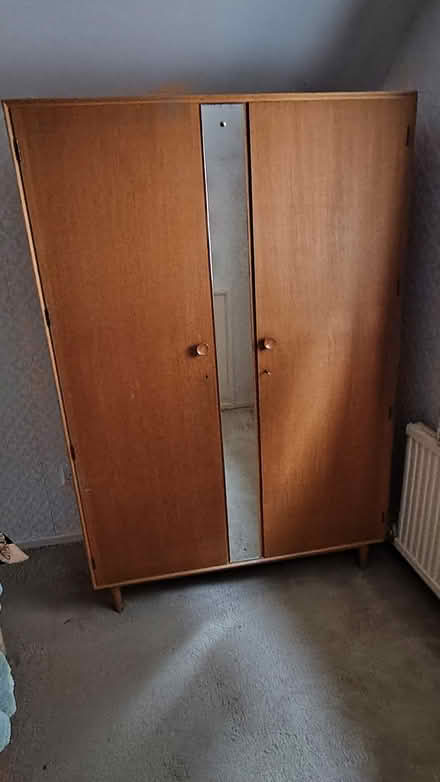 Photo of free Large double wardrobe (Church End LU6) #3