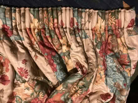 Photo of free Pair of curtains 190x225cm (Welling DA16) #2