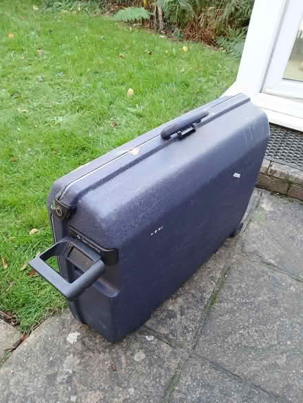 Photo of free Samsonite suitcase - well used (Emsworth PO10) #1