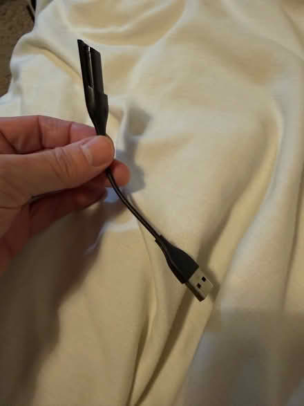 Photo of free Fitbit Flex activity tracker (Woodley RG5) #2