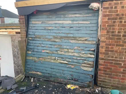Photo of free Garage door (Oakwood LS8) #1