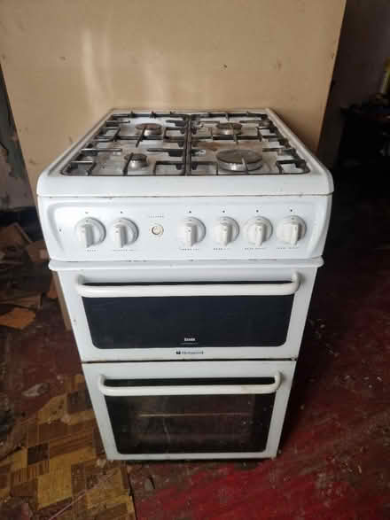 Photo of free Hotpoint gas oven and hob (SY11) #1