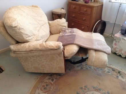 Photo of free Reclining armchair (Beckford GL20) #4