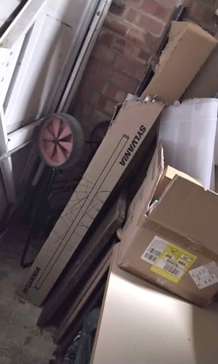 Photo of free New old stock 4 & 5 ft fluorescent light tubes for strip lig (Delapre) #4