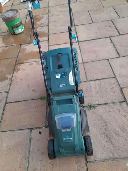 Photo of free Lawnmower (Ingatestone CM4) #4