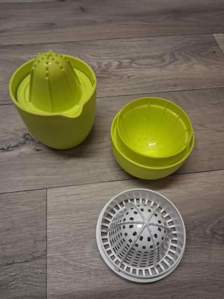 Photo of free Small Hand held juicer (Sabden BB7) #3