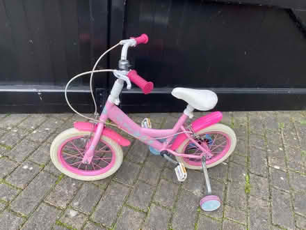Photo of free Girls bike ( age 3- 6 years) (Penyffordd CH4) #1