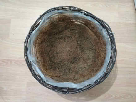 Photo of free Hanging basket, 40cm (islington N1) #1