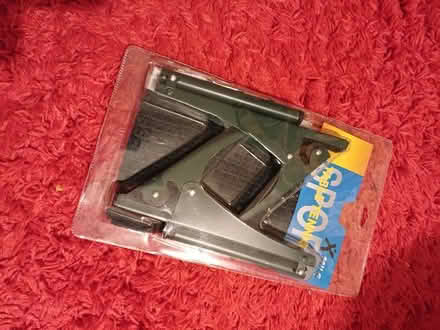 Photo of free Table tennis net and supports (Bilton CV22) #1