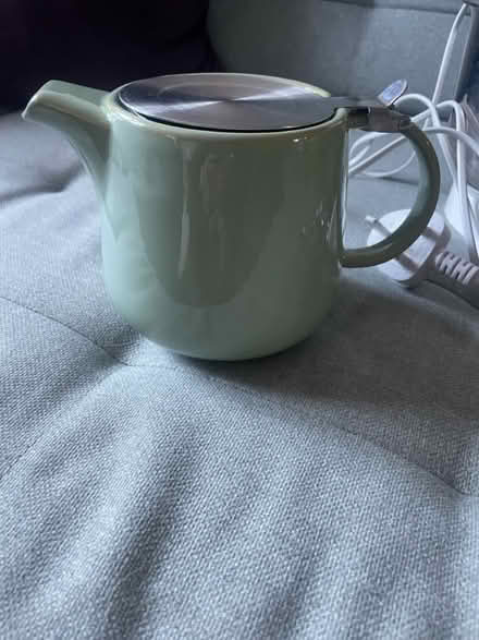 Photo of free Ceramic Tea pot (GL116JR cam) #1
