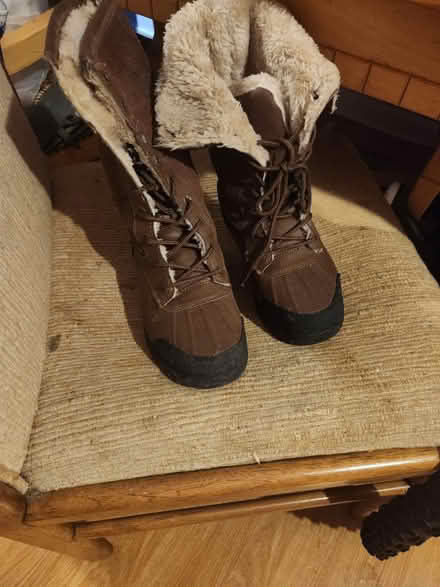Photo of free Womans boots (amityville ny) #1