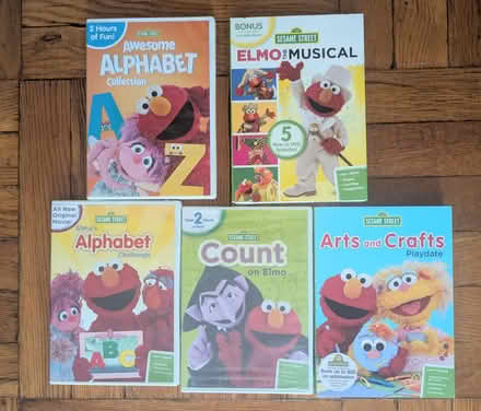 Photo of free 5 Sesame Street DVDs (11415) #1