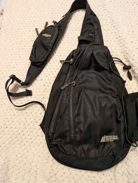 Photo of free Sling purse (Merivale Garden) #1