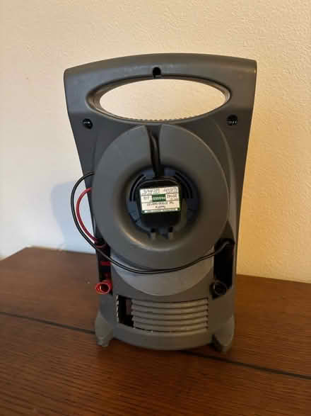 Photo of free Car battery charger. (Frizinghall BD9) #2