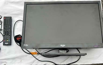 Photo of free 19” LED TVs / DVD players with shared remote control (Brecon LD3) #4