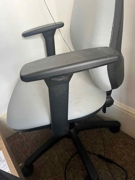 Photo of free grey office chair (Peckham SE15) #3