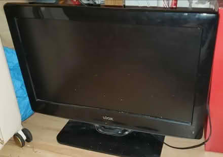 Photo of free Tv / DVD combi (Barnton CW8) #1