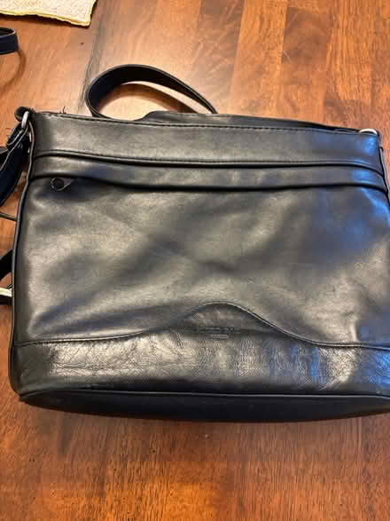 Photo of free 3 handbags (Tenleytown (DC)) #3