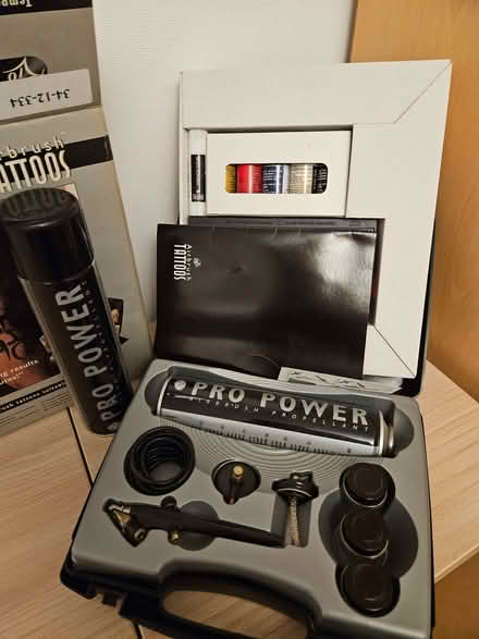 Photo of free Airbrush Temporary Tattoo Kit (Boldmere B73) #2