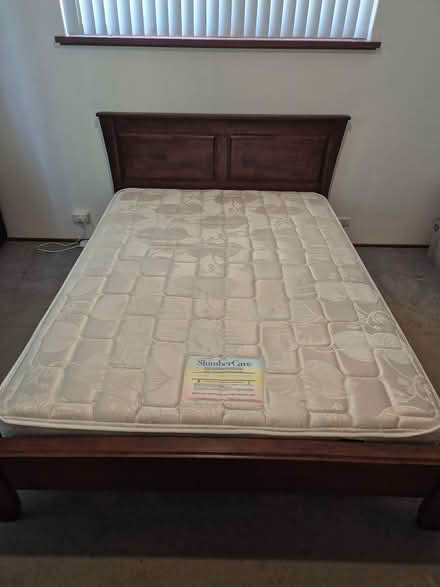 Photo of free Queen size mattress (Thornlie 6108) #1