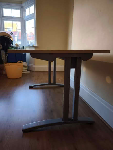 Photo of free Perfect condition pine desk (Tulse hill) #2