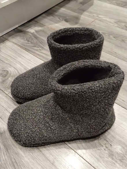 Photo of free Men's boot slippers size 10 (Fazakerley L11) #1