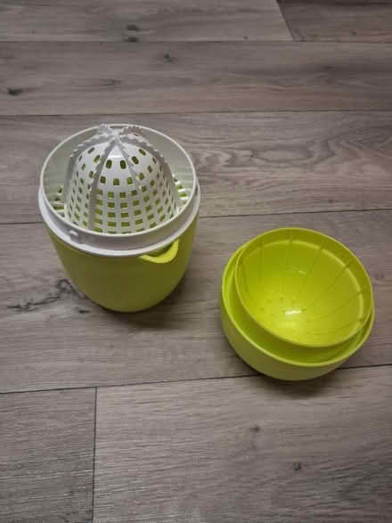 Photo of free Small Hand held juicer (Sabden BB7) #2