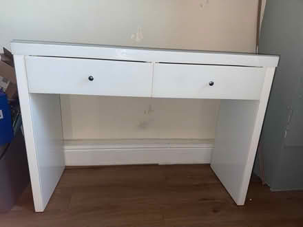 Photo of free Dressing table (Cowley Hill WA10) #1