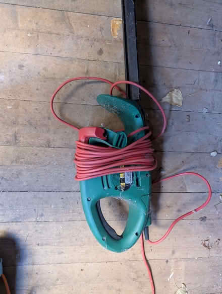 Photo of free Qualcast hedge trimmer (Sutton Pools OX14) #3